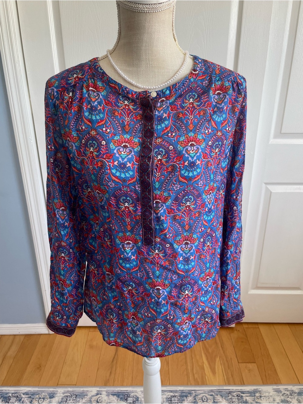 Ann Taylor Loft Long Sleeve Top-Medium